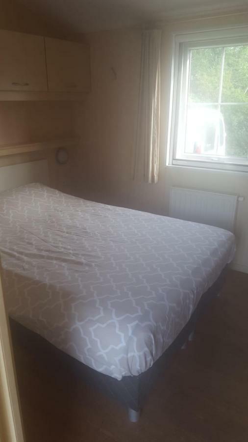 Waterchalet Number 6 Recreationpark Yn'E Lijte Grou Met Ligplaats Boot Villa Exterior foto